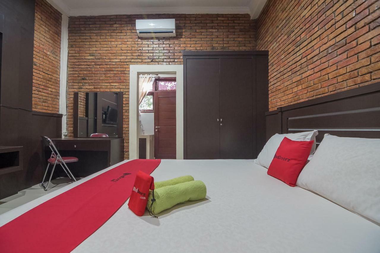 Reddoorz Plus Near Cambridge City Square 2 Medan Exterior foto