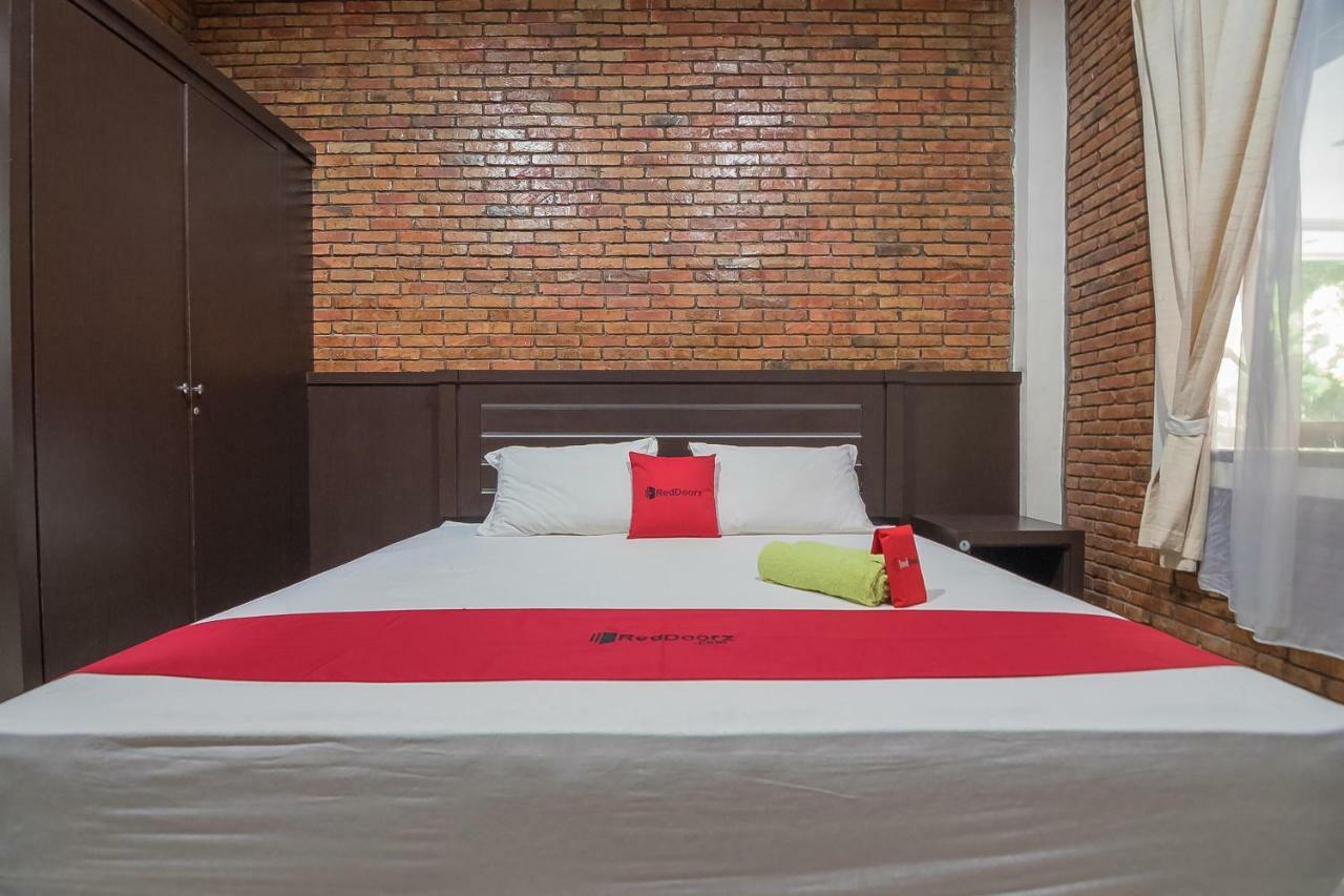 Reddoorz Plus Near Cambridge City Square 2 Medan Exterior foto